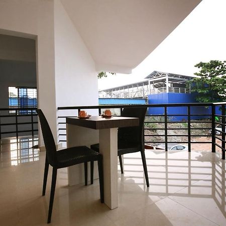 Отель Railview Residency Alappuzha Экстерьер фото