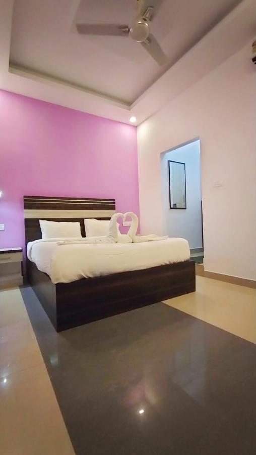 Отель Railview Residency Alappuzha Экстерьер фото