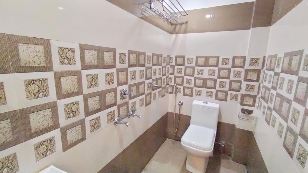 Отель Railview Residency Alappuzha Экстерьер фото